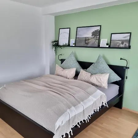 Apartment Mit Schwimmbad Und Sauna *