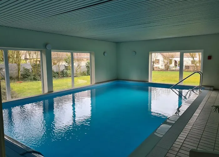 Mit Schwimmbad Und Sauna