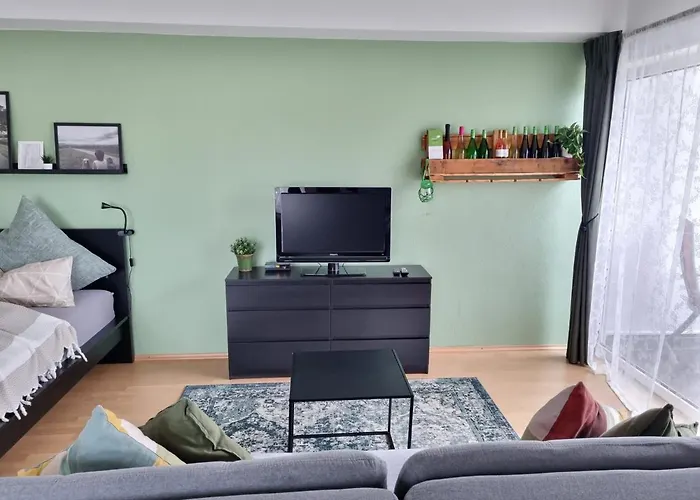 Mit Schwimmbad Und Sauna *